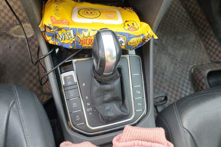Used Volkswagen Golf 2015 1.4TSI Sportsvan Gear Lever