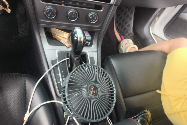 Used Volkswagen Golf 2015 1.6L Automatic Fashion Model Gear Lever