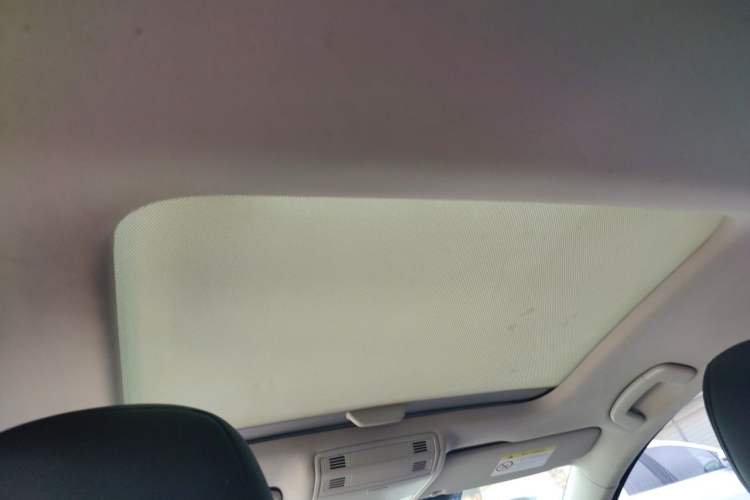 Used Volkswagen Golf 2015 1.4TSI Automatic Comfort Model Headliner