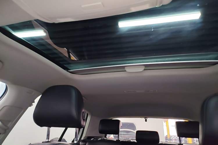 Used Volkswagen Golf 2015 1.4TSI Automatic Luxury Model Headliner