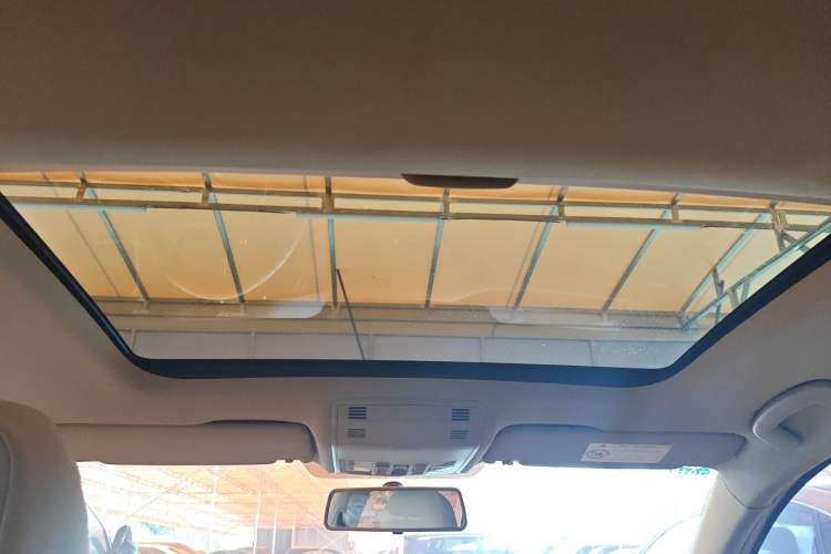 Used Volkswagen Golf 2015 1.4TSI Automatic Comfort Model Headliner