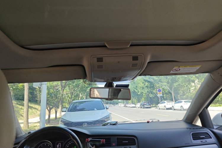 Used Volkswagen Golf 2015 1.4TSI Automatic Luxury Model Headliner