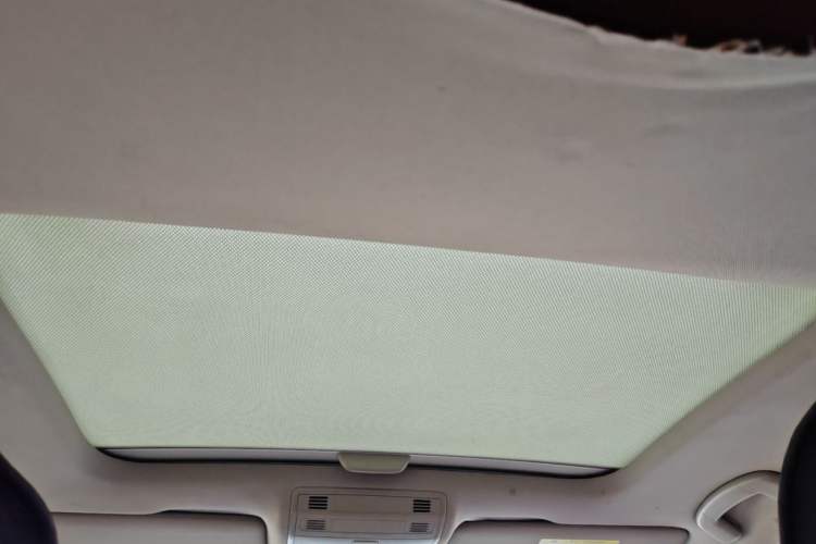 Used Volkswagen Golf 2015 1.4TSI Automatic Comfort Model Headliner