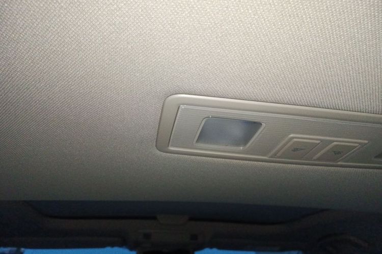 Used Volkswagen Golf 2015 1.4TSI Automatic Luxury Model Headliner