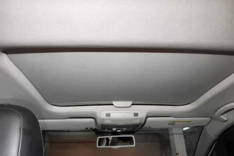 Used Volkswagen Golf 2015 1.4TSI Automatic Luxury Model Headliner