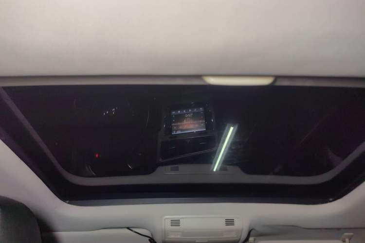 Used Volkswagen Golf 2015 1.4TSI Automatic Comfort Model Headliner