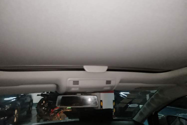 Used Volkswagen Golf 2015 1.4TSI Automatic Comfort Model Headliner