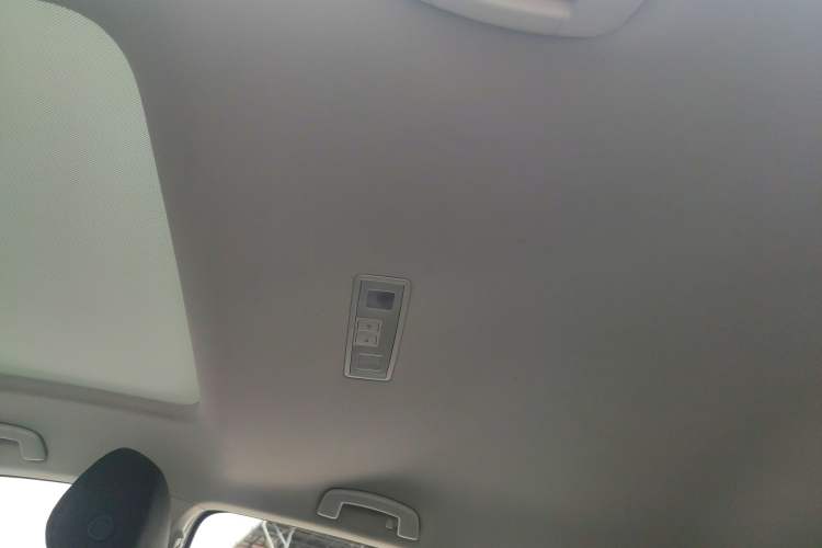 Used Volkswagen Golf 2015 1.4TSI Automatic Comfort Model Headliner