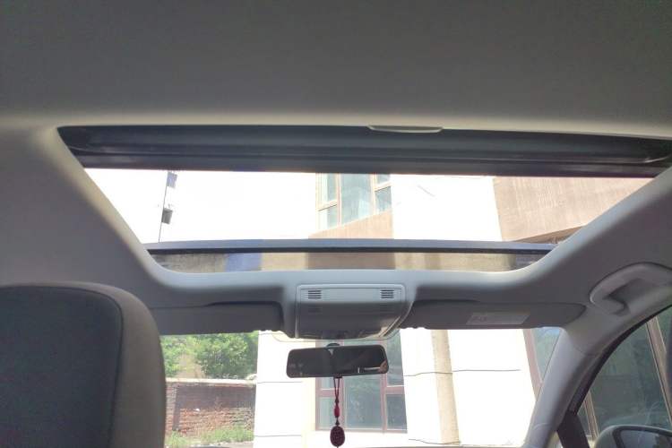 Used Volkswagen Golf 2015 1.4TSI Automatic Comfort Model Headliner