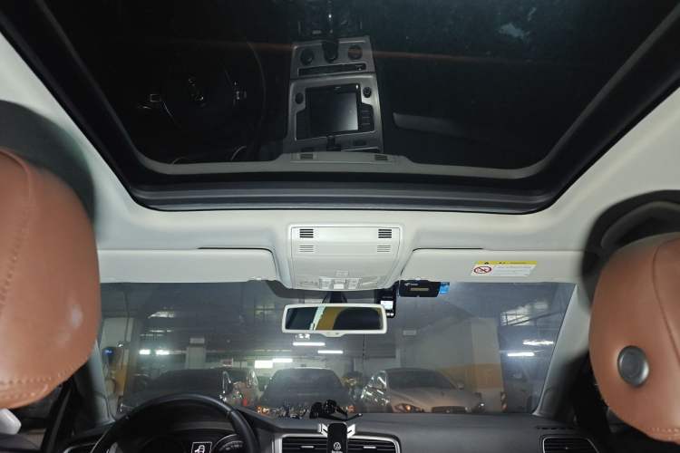 Used Volkswagen Golf 2015 1.4TSI Comfort Travel Edition Headliner