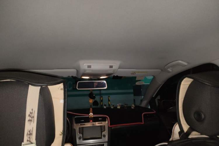 Used Volkswagen Golf 2015 1.6L Automatic Fashion Model Headliner