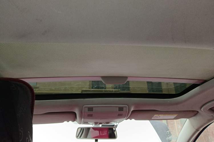 Used Volkswagen Golf 2015 1.6L Automatic Comfort Model Headliner