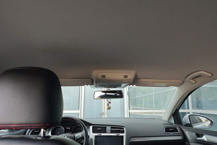 Used Volkswagen Golf 2015 1.6L Automatic Fashion Model Headliner