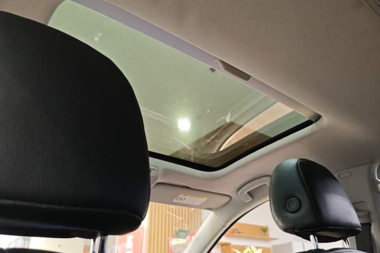 Used Volkswagen Golf 2015 1.4TSI Automatic Comfort Model Headliner