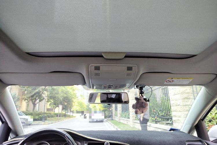 Used Volkswagen Golf 2015 1.4TSI Automatic Comfort Model Headliner