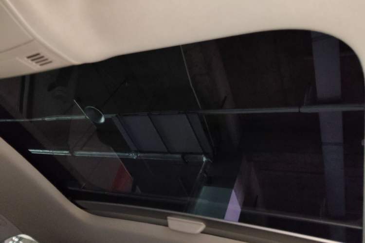 Used Volkswagen Golf 2015 1.4TSI Automatic Comfort Model Headliner
