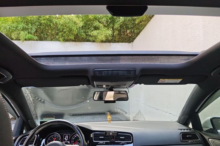 Used Volkswagen Golf 2015 1.4TSI Automatic R-Line Headliner