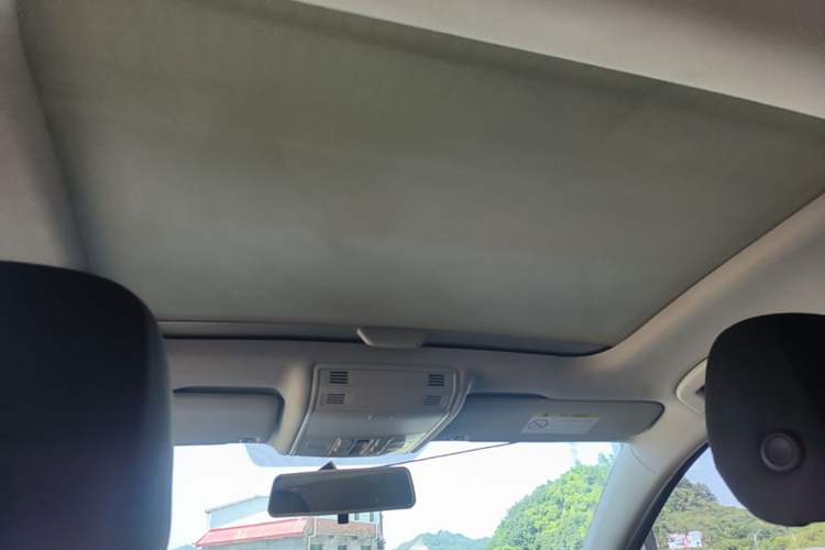 Used Volkswagen Golf 2015 1.6L Automatic Comfort Model Headliner