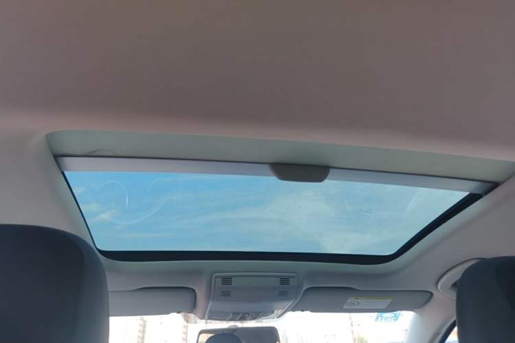 Used Volkswagen Golf 2015 1.4TSI Automatic Comfort Model Headliner