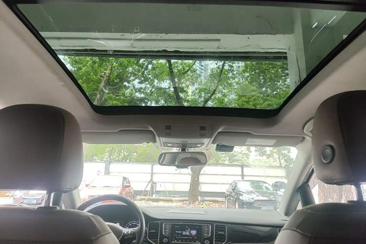 Used Volkswagen Golf 2015 1.4TSI Sportsvan Headliner