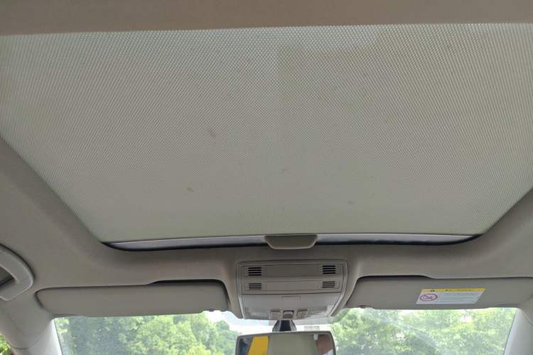 Used Volkswagen Golf 2015 1.4TSI Automatic Luxury Model Headliner