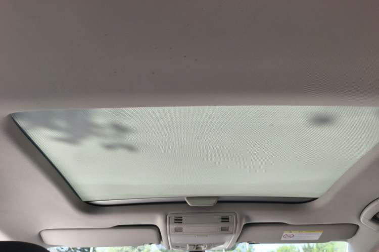 Used Volkswagen Golf 2015 1.4TSI Manual Comfort Model Headliner