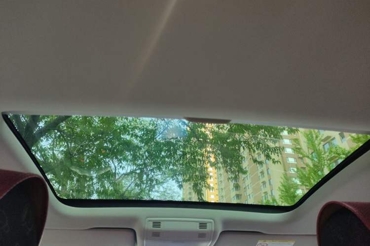 Used Volkswagen Golf 2015 1.4TSI Automatic Comfort Model Headliner