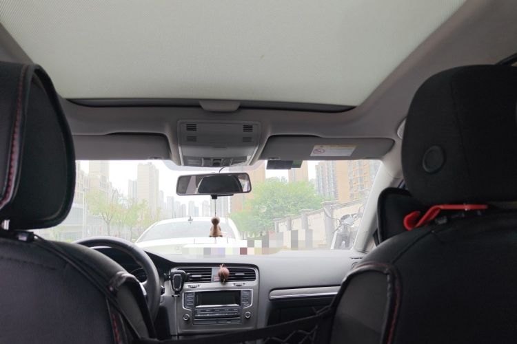 Used Volkswagen Golf 2015 1.4TSI Manual Comfort Model Headliner