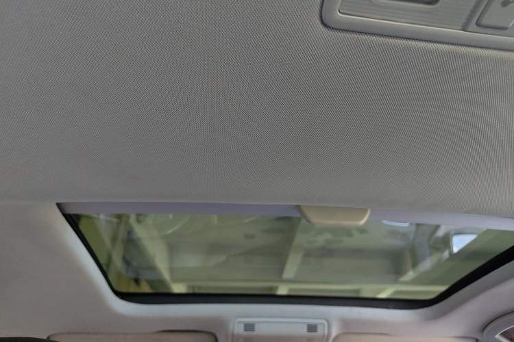Used Volkswagen Golf 2015 1.4TSI Automatic Comfort Model Headliner