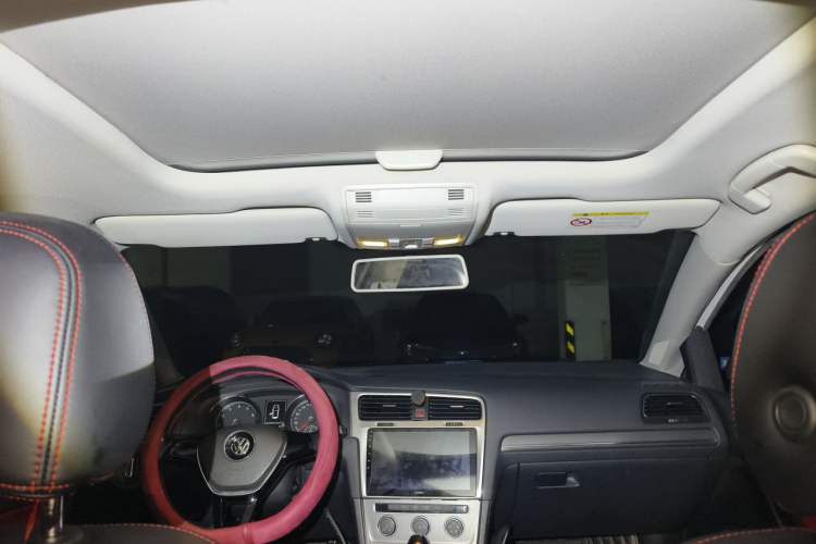 Used Volkswagen Golf 2015 1.4TSI Automatic Comfort Model Headliner