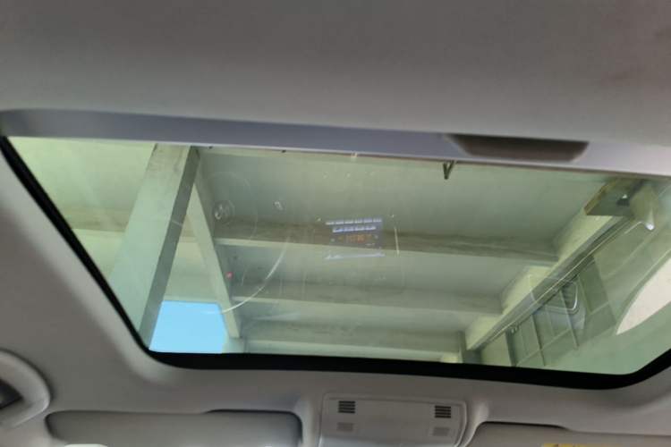 Used Volkswagen Golf 2015 1.6L Automatic Comfort Model Headliner