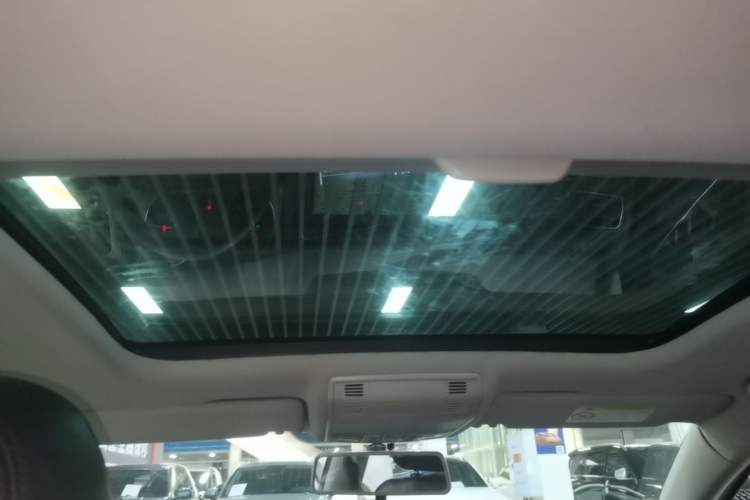 Used Volkswagen Golf 2015 1.4TSI Automatic Comfort Model Headliner
