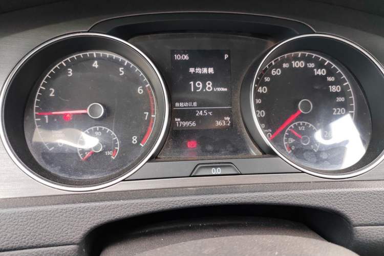 Used Volkswagen Golf 2015 1.6L Automatic Comfort Model Instrument Cluster