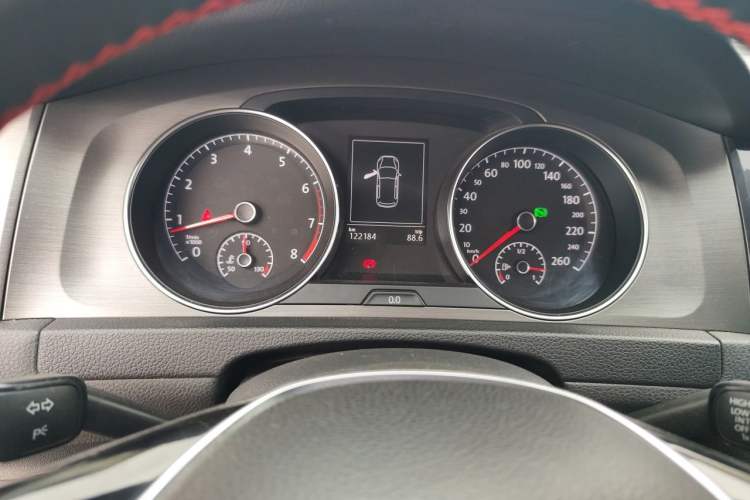 Used Volkswagen Golf 2015 1.4TSI Automatic Comfort Model Instrument Cluster