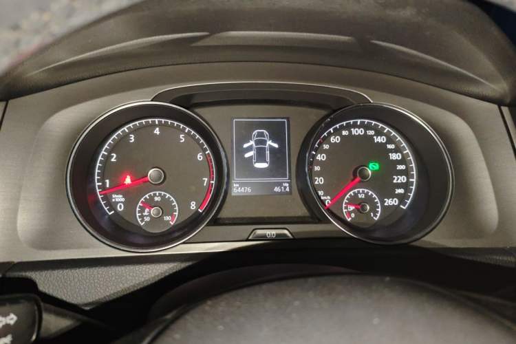 Used Volkswagen Golf 2015 1.4TSI Automatic Luxury Model Instrument Cluster