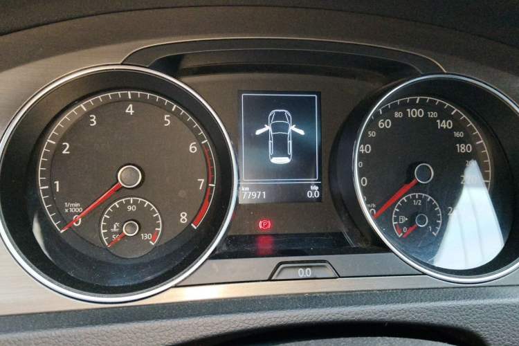 Used Volkswagen Golf 2015 1.4TSI Automatic Comfort Model Instrument Cluster