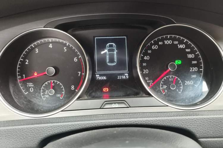 Used Volkswagen Golf 2015 1.4TSI Automatic Comfort Model Instrument Cluster