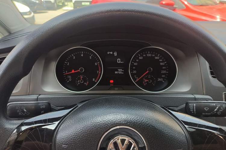 Used Volkswagen Golf 2015 1.6L Manual Fashion Edition Instrument Cluster