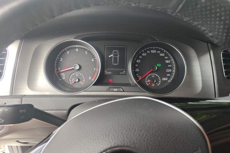 Used Volkswagen Golf 2015 1.4TSI Automatic Comfort Model Instrument Cluster