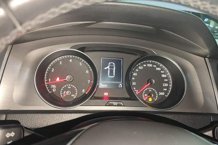 Used Volkswagen Golf 2015 1.4TSI Automatic Comfort Model Instrument Cluster