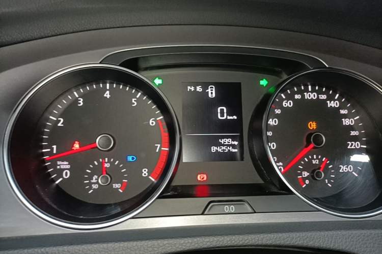 Used Volkswagen Golf 2015 1.6L Manual Fashion Edition Instrument Cluster