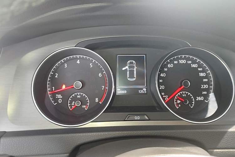 Used Volkswagen Golf 2015 1.4TSI Automatic Comfort Model Instrument Cluster