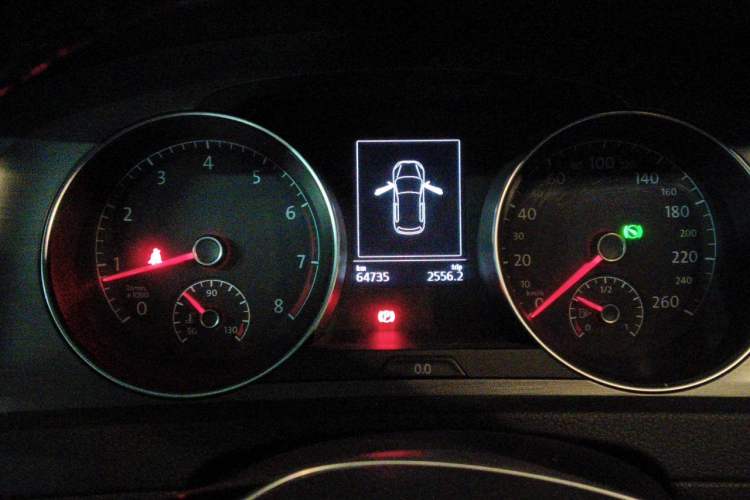 Used Volkswagen Golf 2015 1.6L Automatic Comfort Model Instrument Cluster