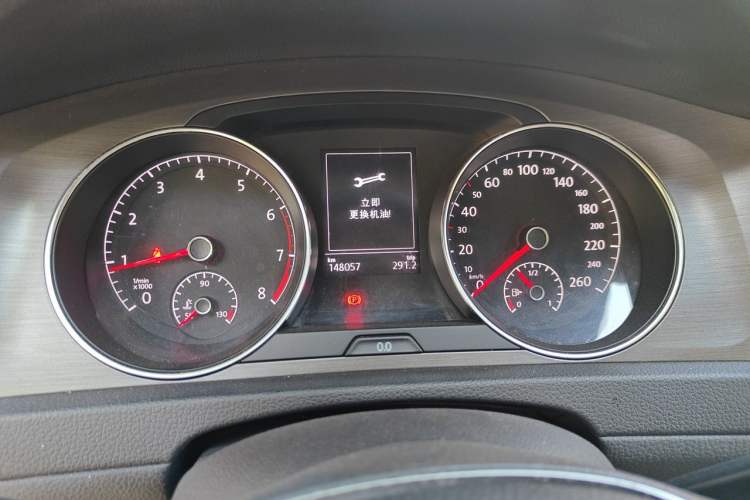 Used Volkswagen Golf 2015 1.4TSI Automatic Luxury Model Instrument Cluster