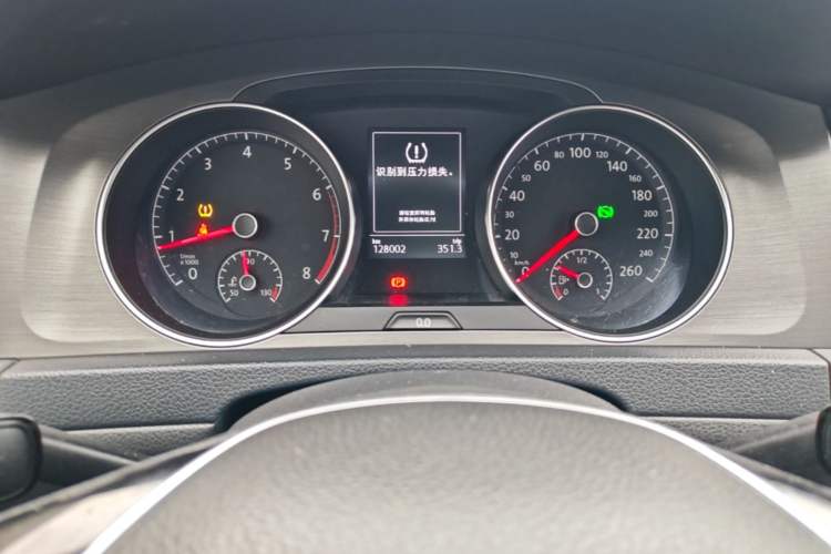 Used Volkswagen Golf 2015 1.4TSI Automatic Comfort Model Instrument Cluster
