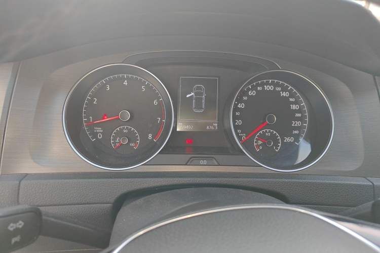 Used Volkswagen Golf 2015 1.4TSI Automatic Luxury Model Instrument Cluster