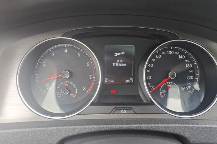Used Volkswagen Golf 2015 1.4TSI Automatic Luxury Model Instrument Cluster