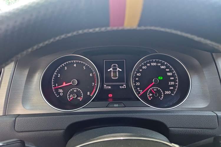 Used Volkswagen Golf 2015 1.4TSI Automatic Comfort Model Instrument Cluster