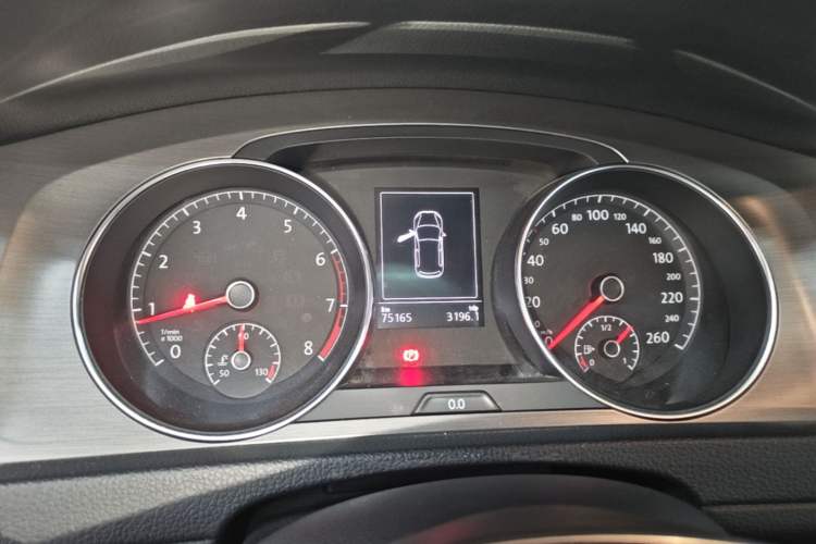 Used Volkswagen Golf 2015 1.6L Automatic Comfort Model Instrument Cluster