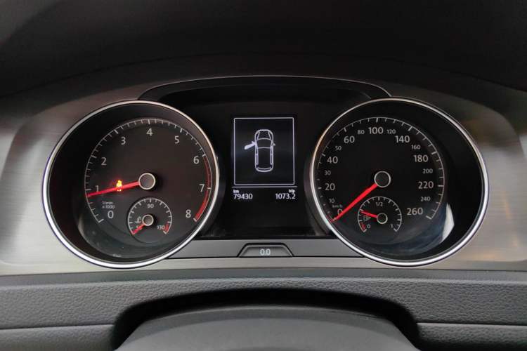 Used Volkswagen Golf 2015 1.4TSI Automatic Comfort Model Instrument Cluster